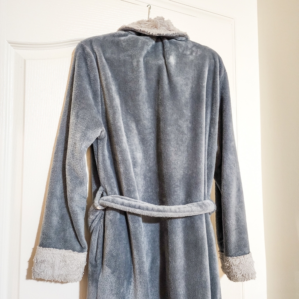 Luxury Fleece Soft Robe - Picture 5 of 5